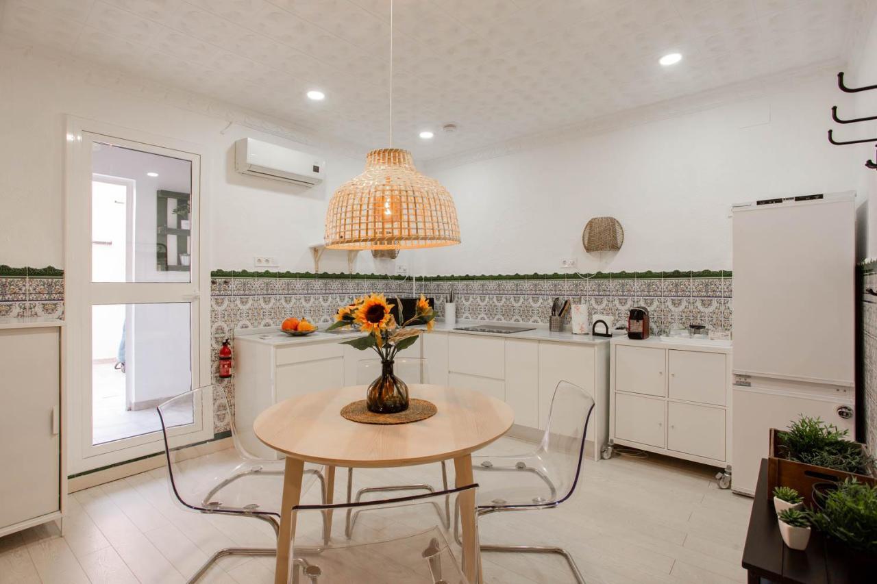Lovely Home With Sunny Patio Near The Beach Valence Extérieur photo